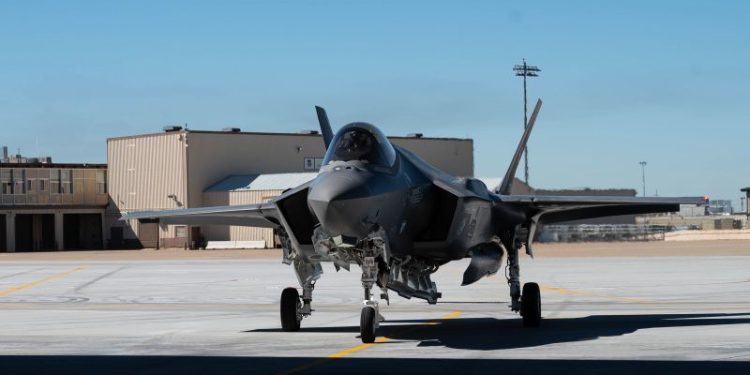 UK to buy 12 nuclear-carrying F-35A jets from the United States and join NATO nuclear mission