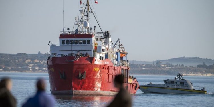 Germany scraps funding for sea rescues of migrants